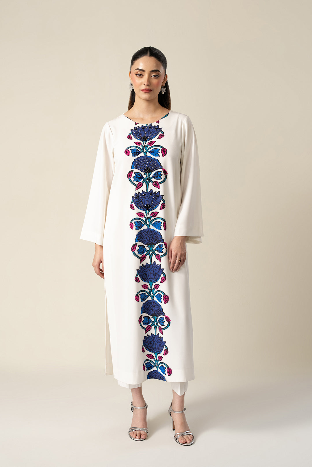 Chandni Emb 3pc detail