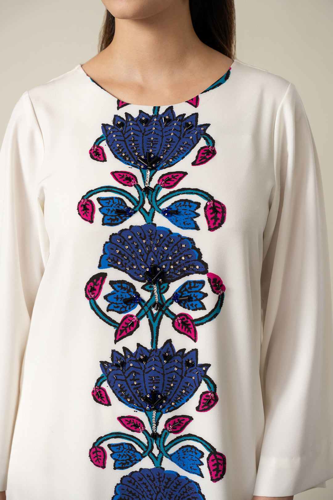 Chandni Emb 3pc detail