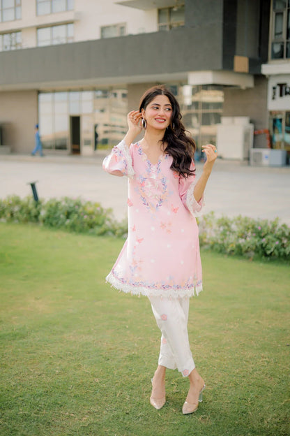 Blushe Embroidered 2 PC detail