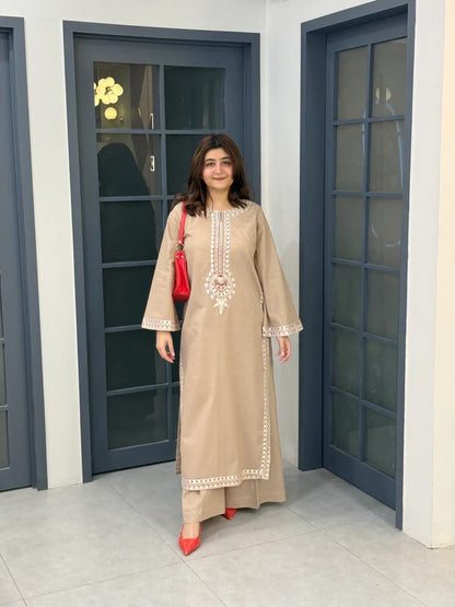 Nayab Emb 3pc detail