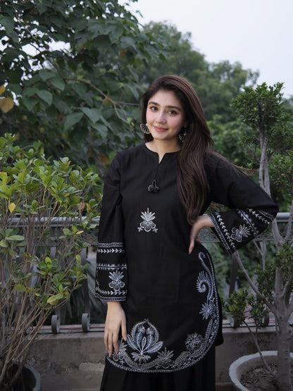 Sanwal Emb 2pc detail