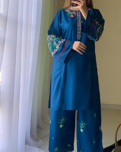 Saniya Emb 2pc detail