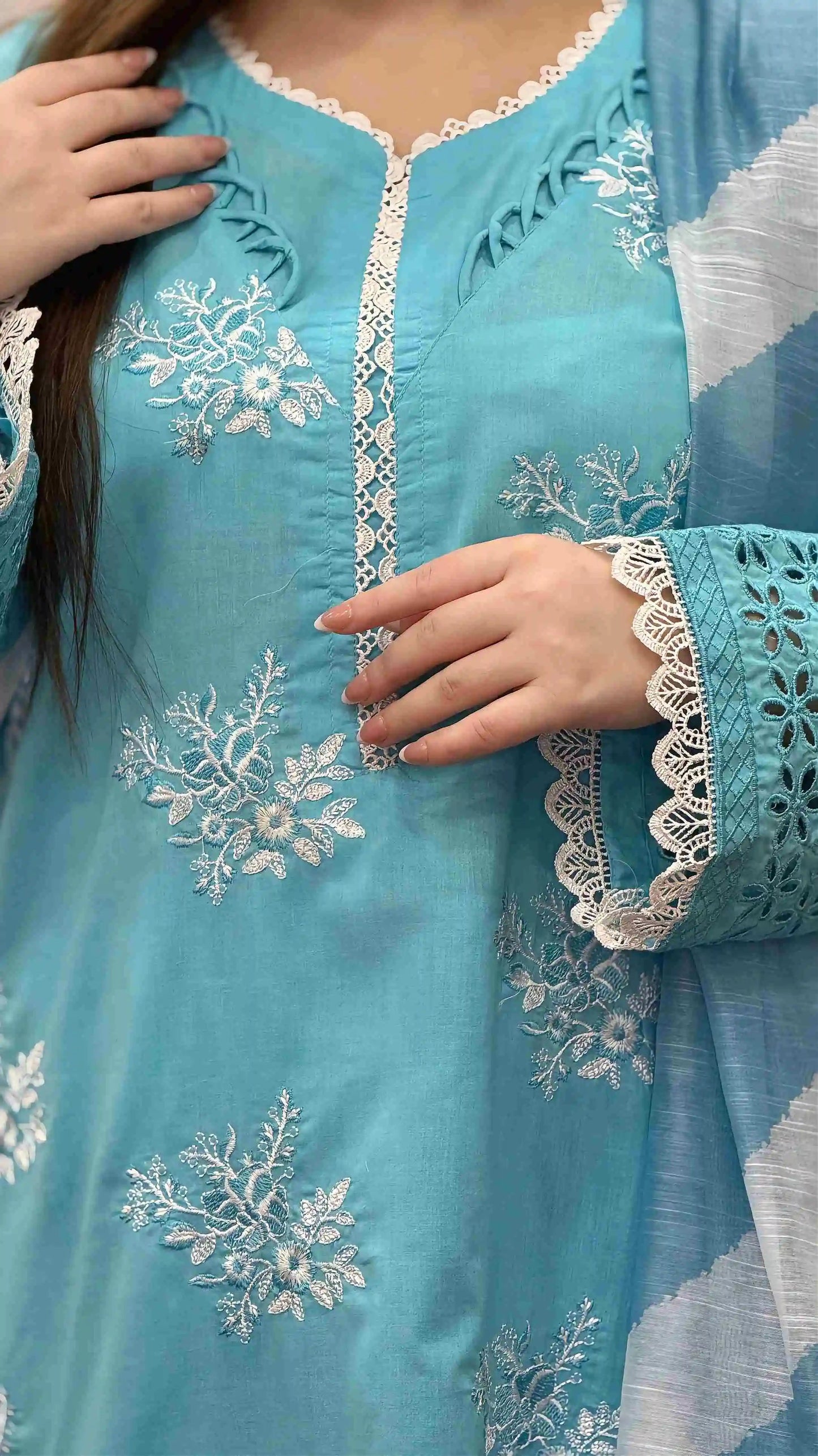 Horiya SkyBlue Emb 3pc detail