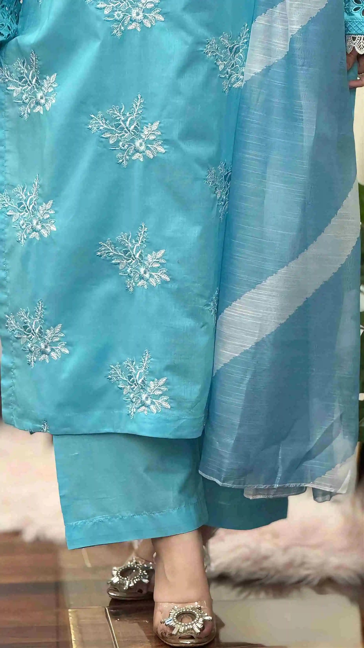 Horiya SkyBlue Emb 3pc