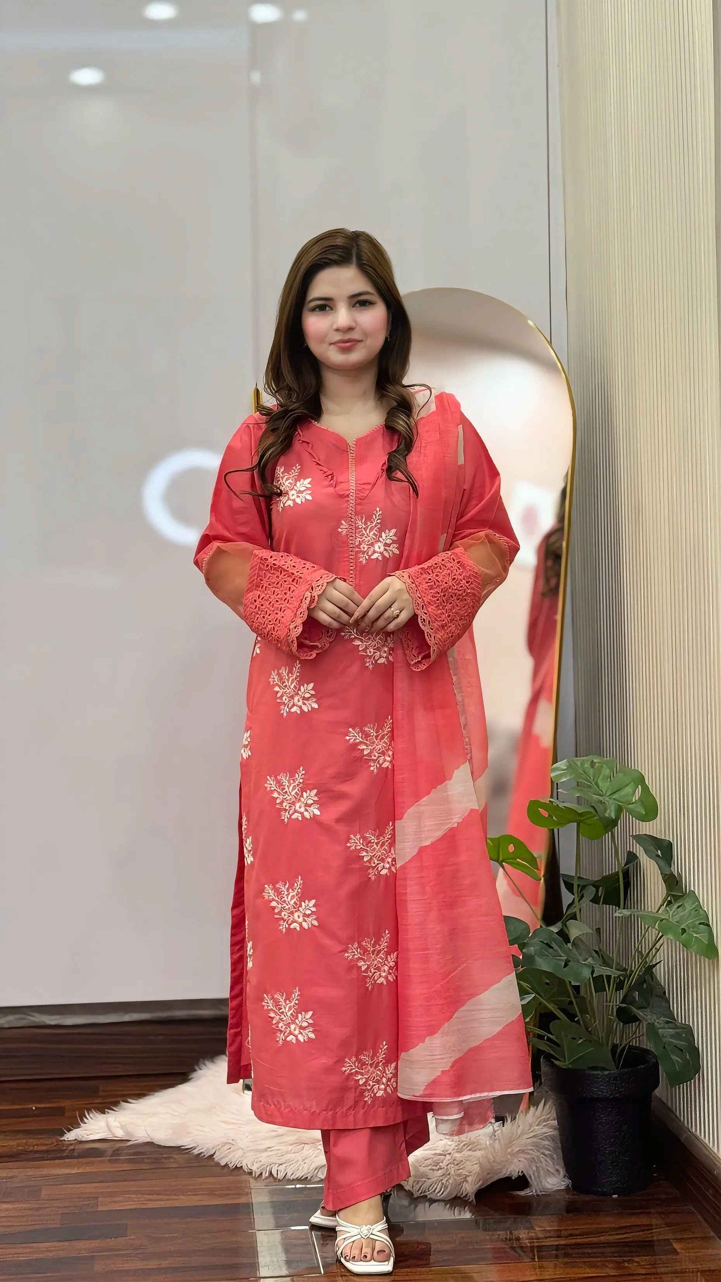 Horiya Emb Pink 3pc front
