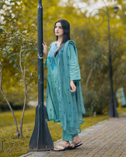 Zeenat Emb 3pc