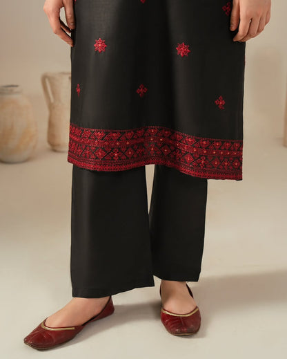 Saiyaara Emb 3pc detail
