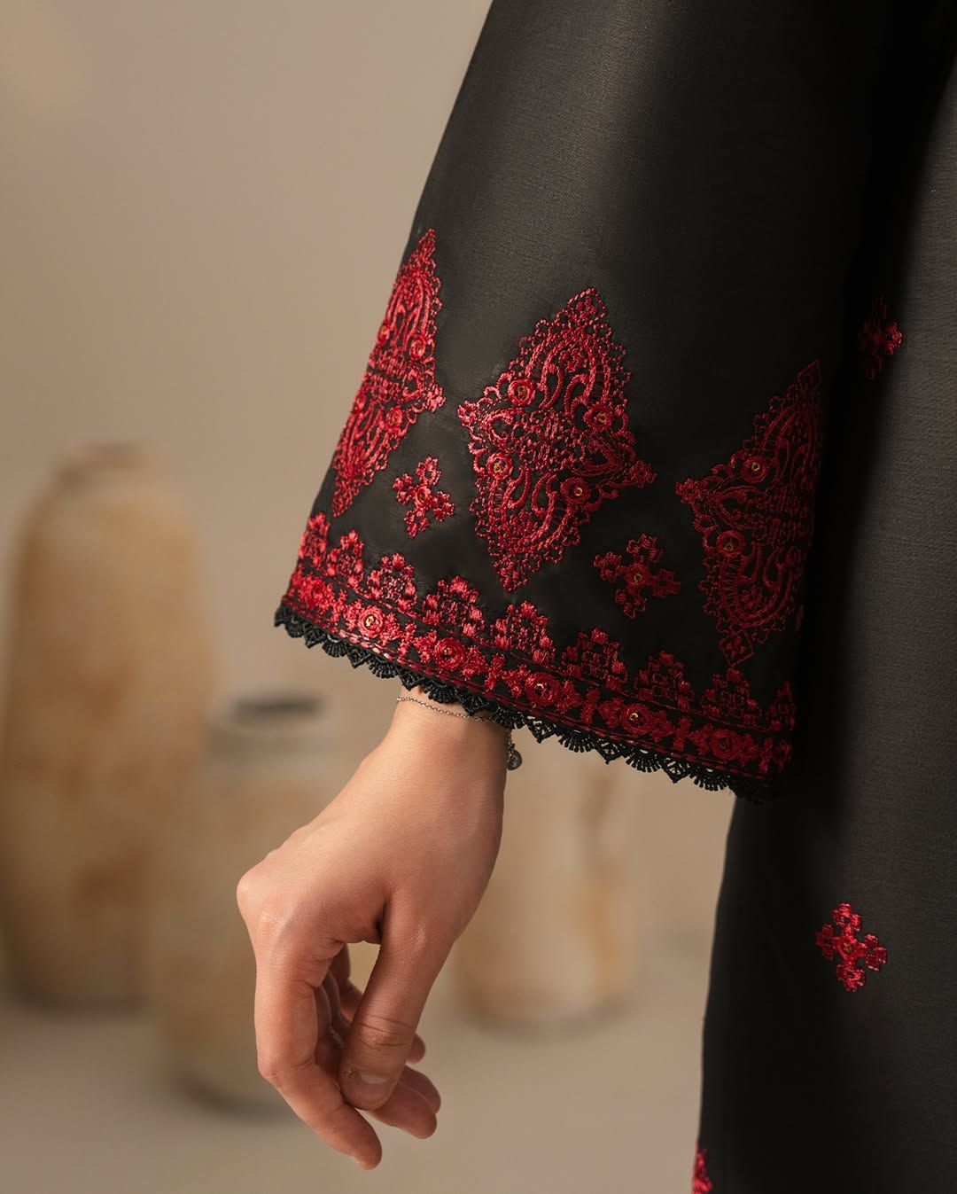Saiyaara Emb 3pc detail