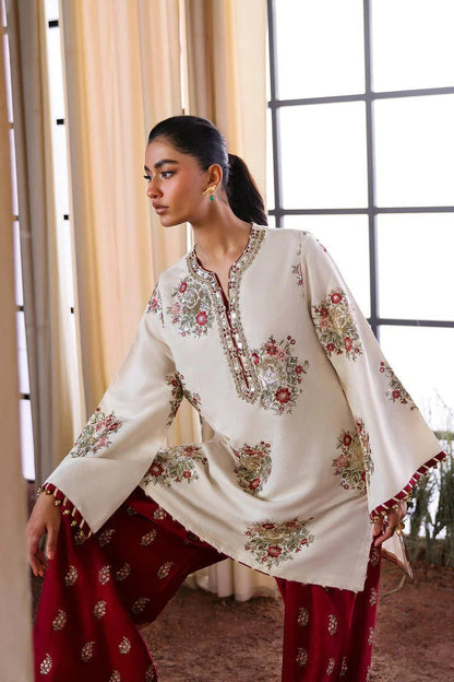 Saleeka Emb 2pc detail