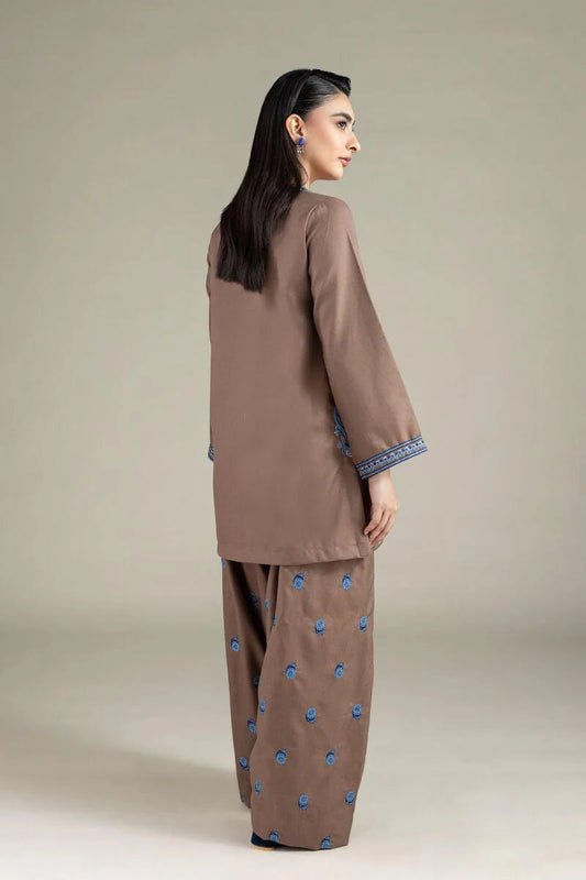 Aseer Emb 2pc detail