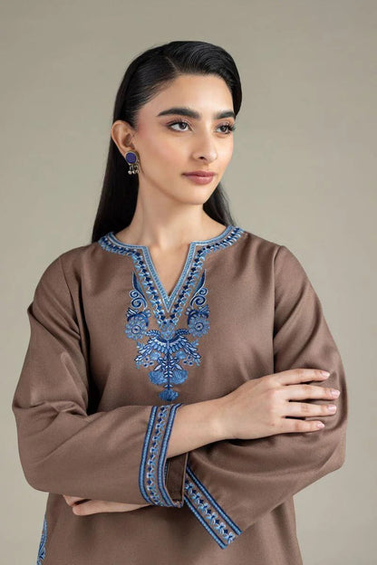 Aseer Emb 2pc detail