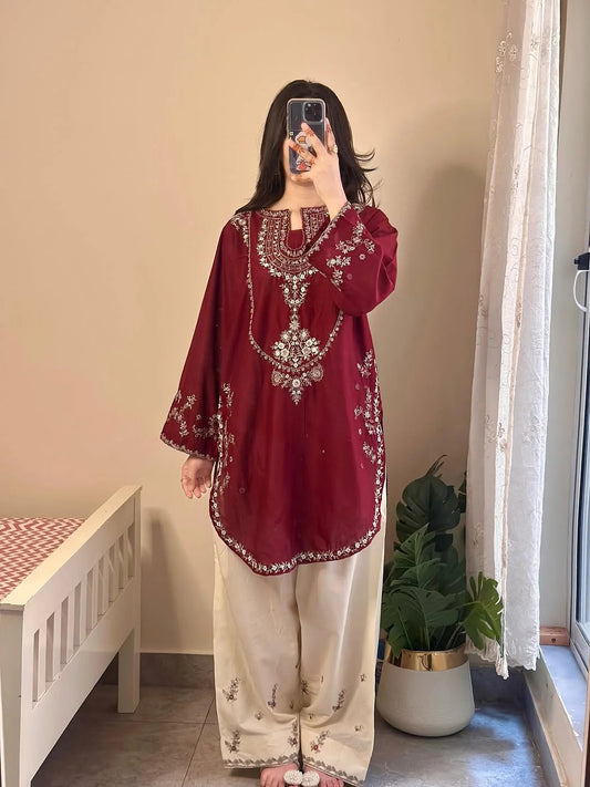 Heer Emb 3pc front