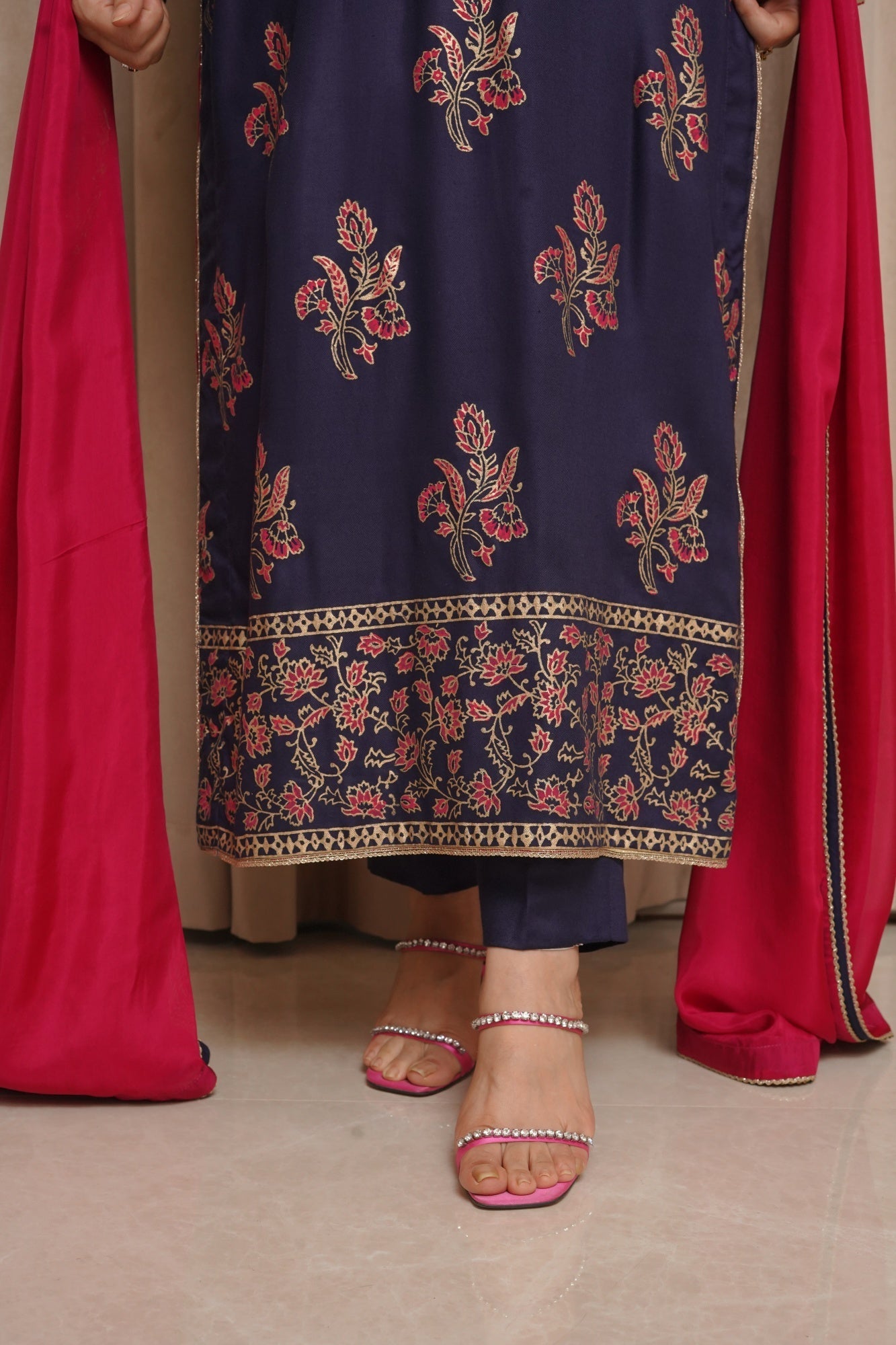 Nafees Printed 3pc detail