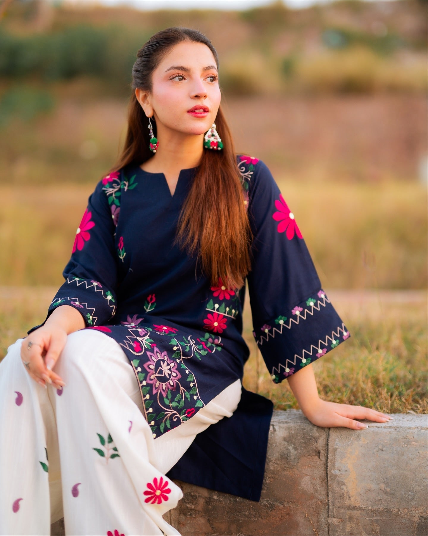 Ruposh Emb 2pc detail